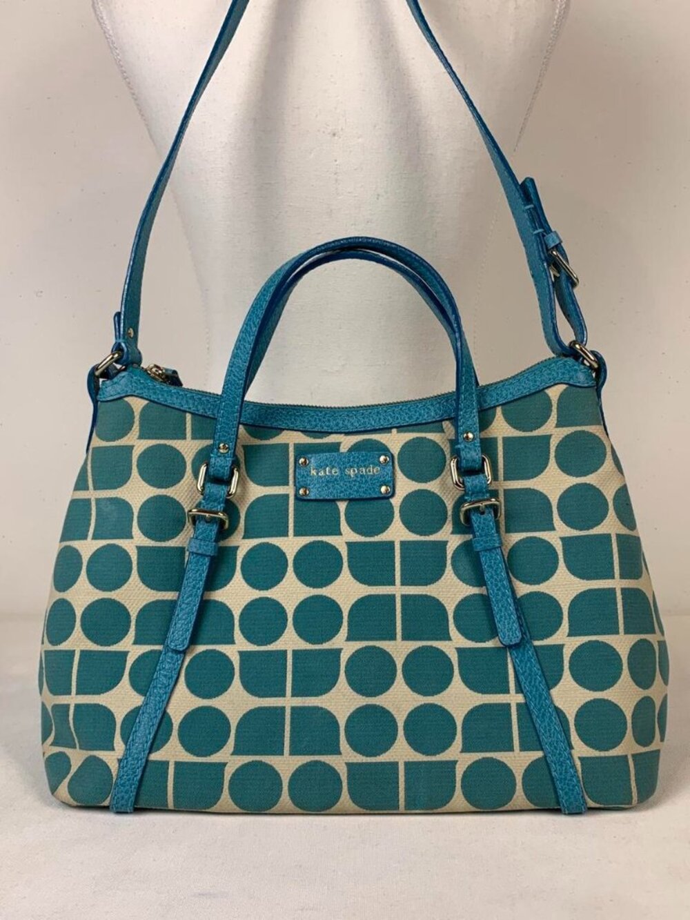 Kate Spade Blue & Cream Polka Dot Handbag - Chic & Stylish Accessory